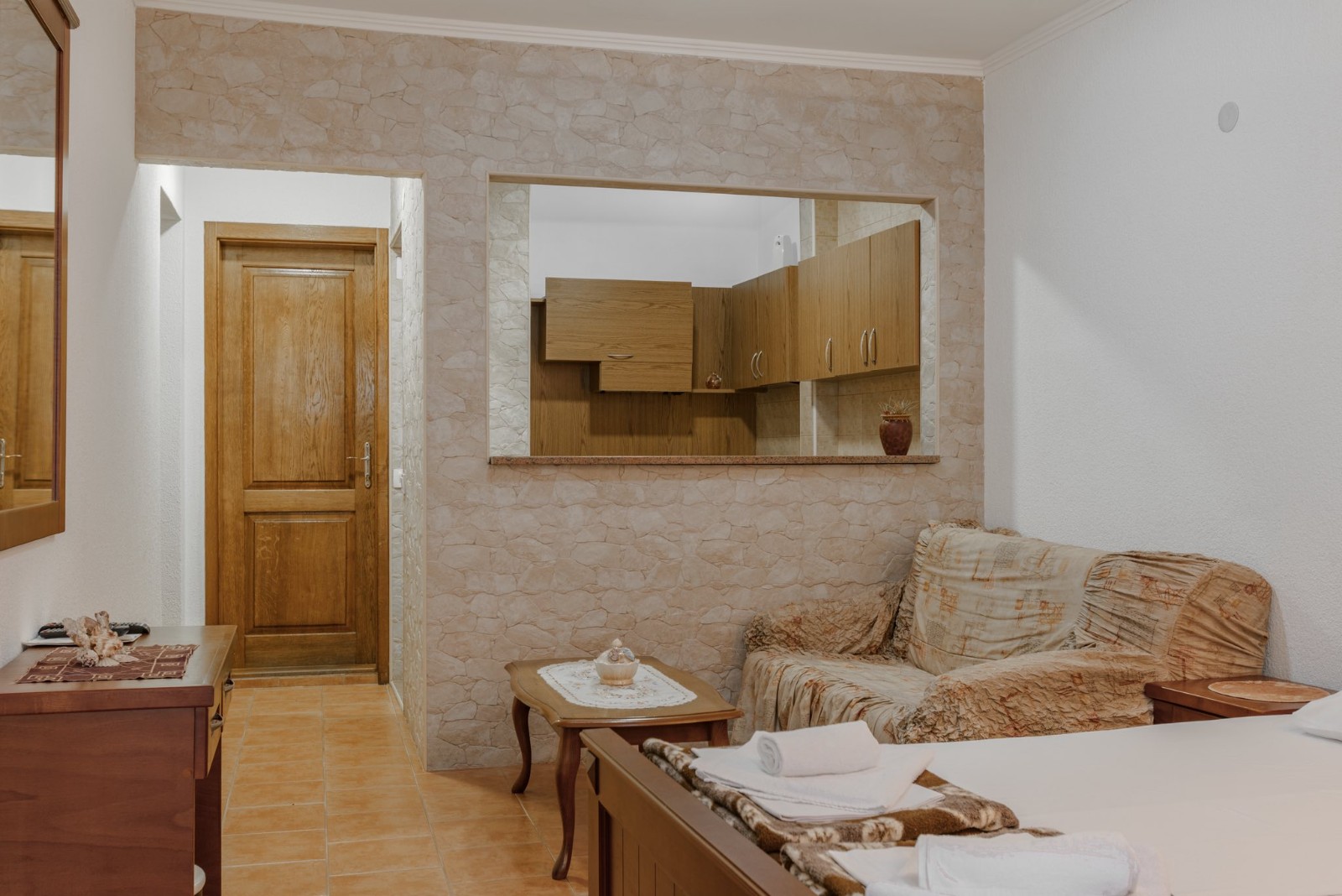 Double Studio (Annex)