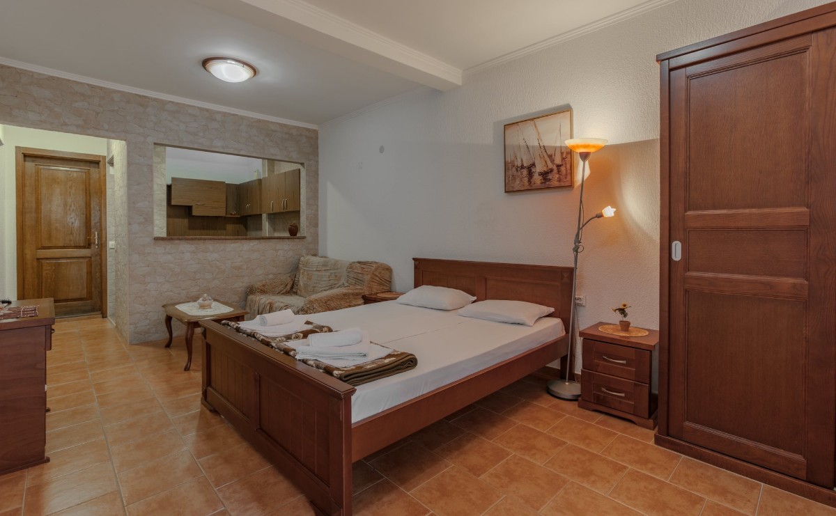 Double Studio (Annex)